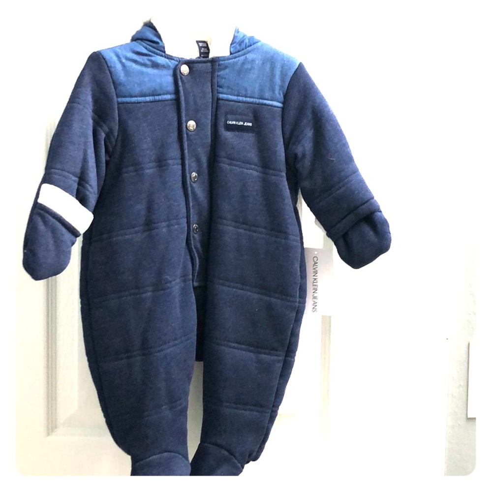 NWT Calvin Klein winter on-site